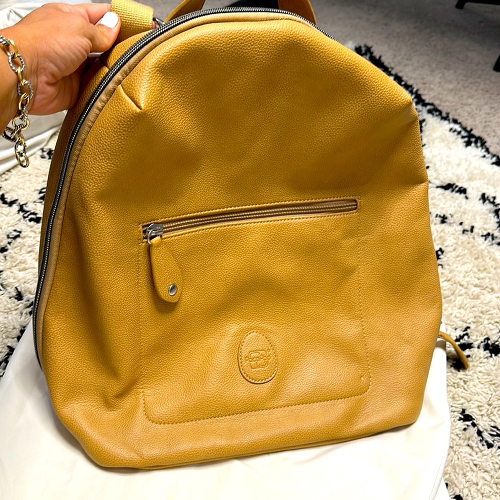 Pacapod Tan Leather Diaper Bag Excellent Condition.